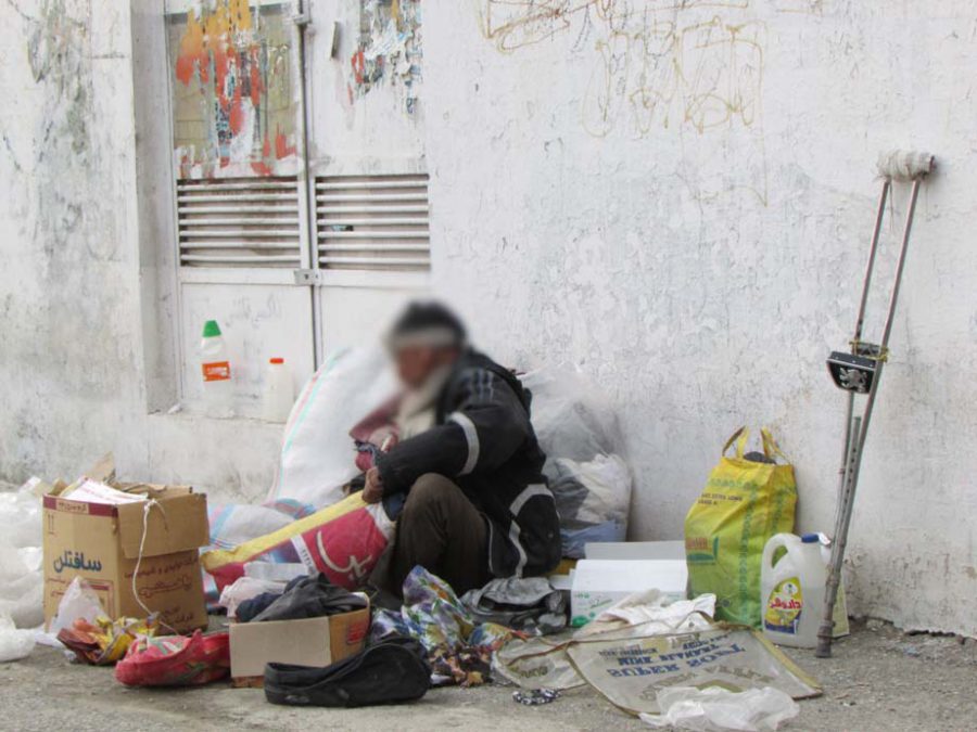 ویران شود این شهر که گرمخانه ندارد