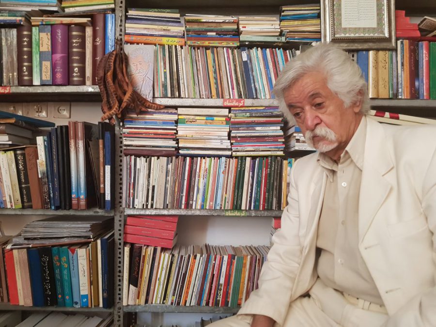 <span style='color:#8697A8;font-size:12px; font-family:tahoma;'> شعر و ادبیات عاشورایی در گفتگو با استاد «فرشید یوسفی» </span><br>کرمانشاهیان در عزای محرم به زبان خود اهمیت می‌داده‌اند